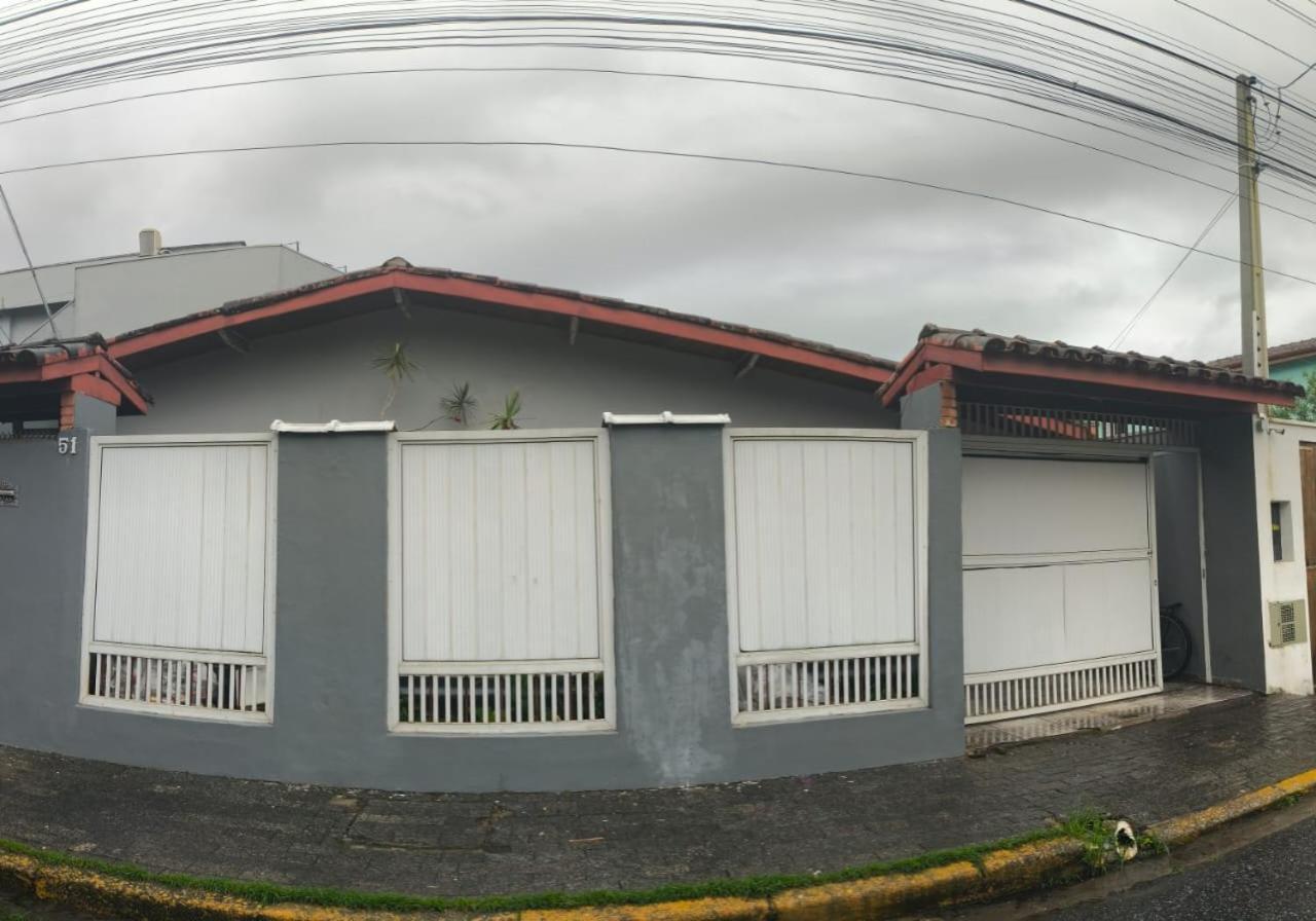 Casa 51 Hostel Ubatuba Exterior photo